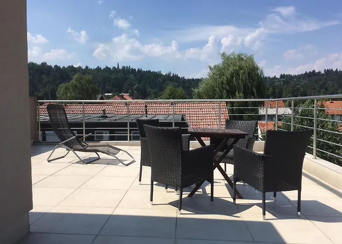 Guest house Hello Ljubljana- Green Way And