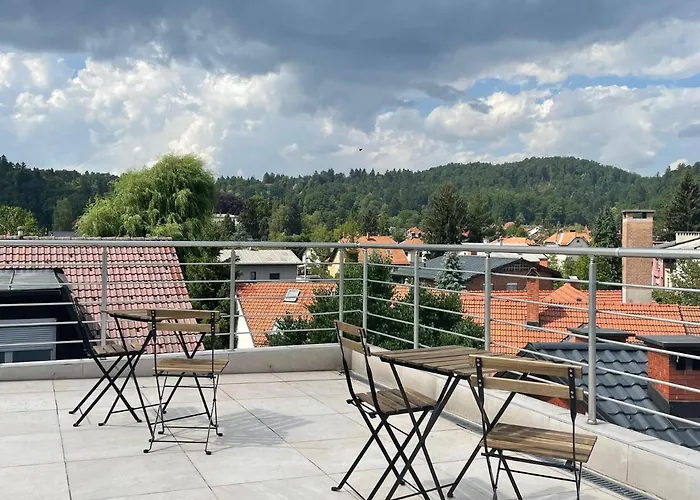 Guest house Hello Ljubljana- Green Way And